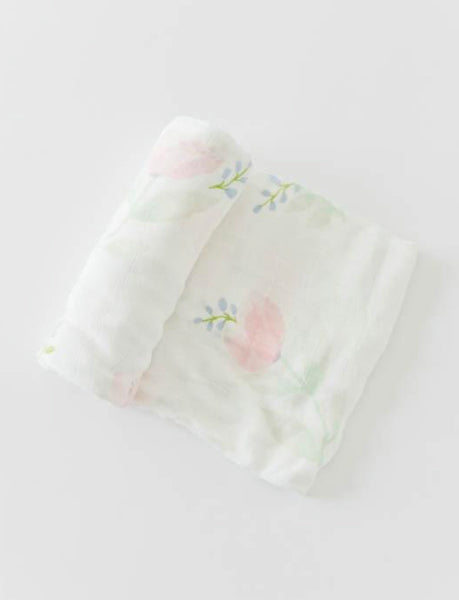 DELUXE MUSLIN SWADDLE IN PINK PEONY