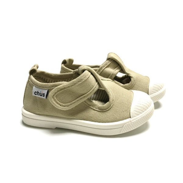 CHRIS IN KHAKI BY CHUS