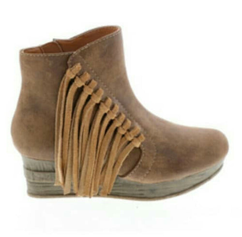 "NELSON" BROWN FRINGE WEDGE BOOTIES